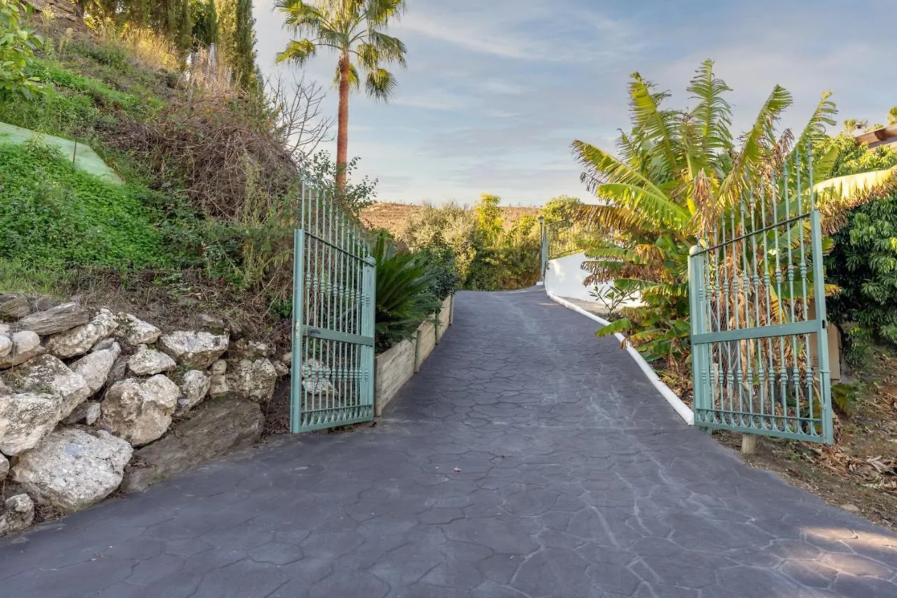 Villa Tropicana نيرخا