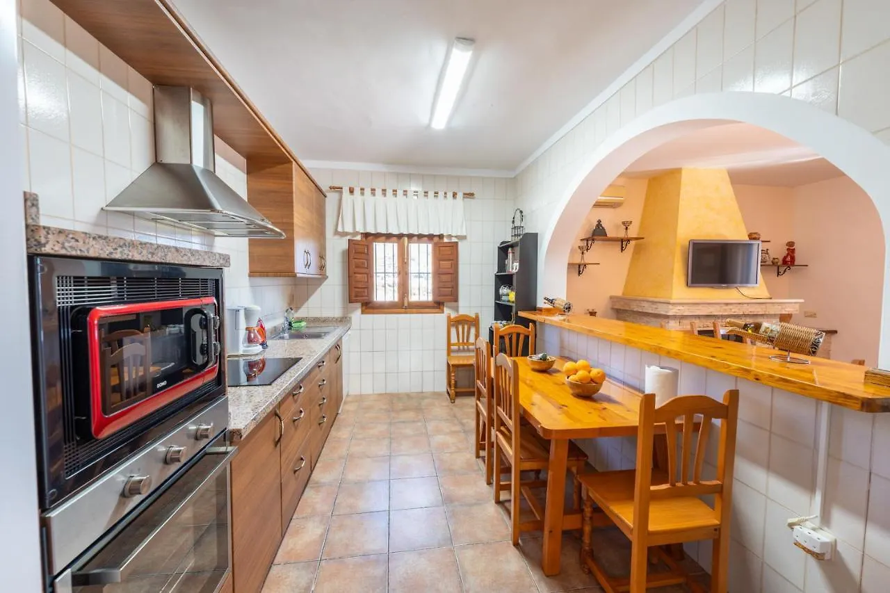 Villa Tropicana نيرخا