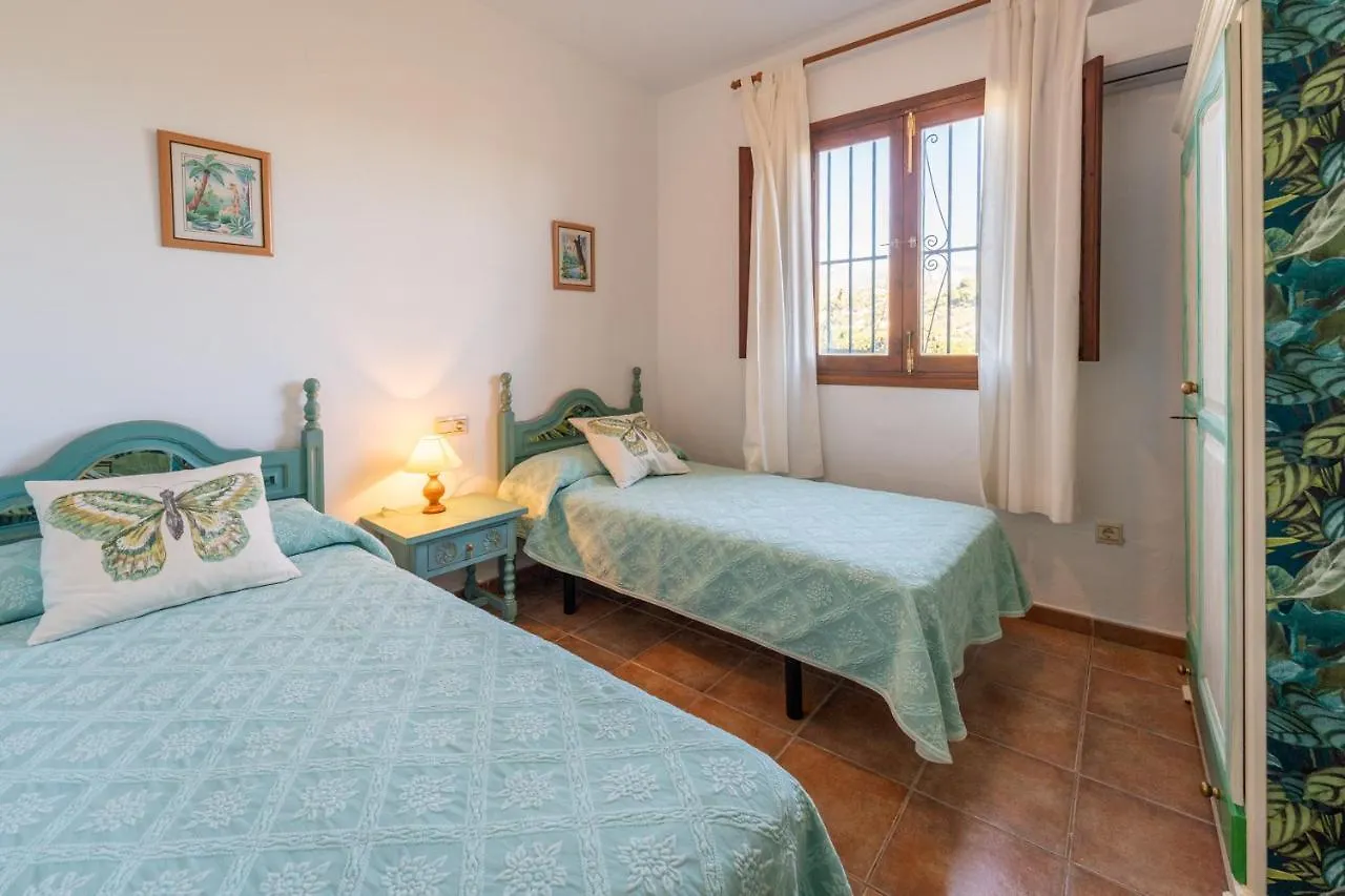 Villa Tropicana نيرخا